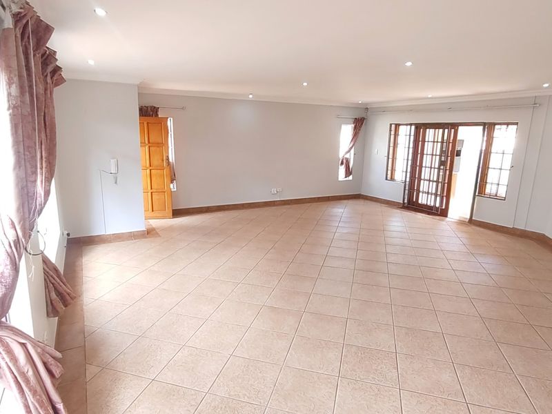 Complete 3 Bedroom House Montana - Photo 2