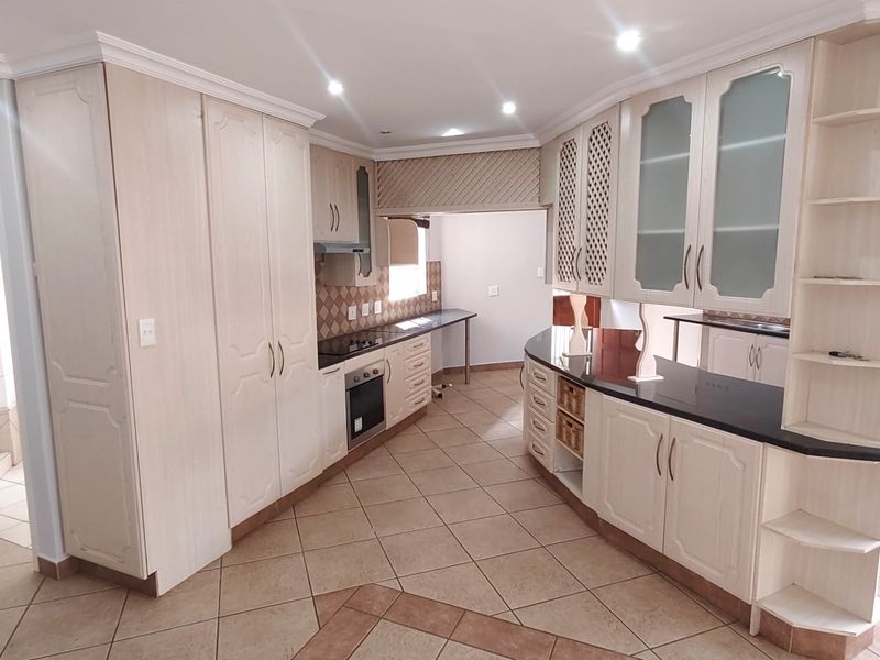 Complete 3 Bedroom House Montana - Photo 9