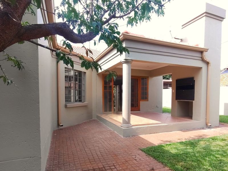 Complete 3 Bedroom House Montana - Photo 6