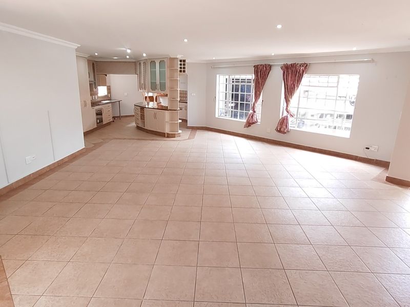 Complete 3 Bedroom House Montana - Photo 4