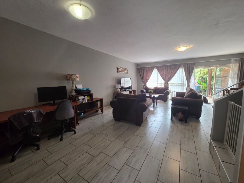 Ideal 3 Bedroom Duplex Wonderboom - Photo 8