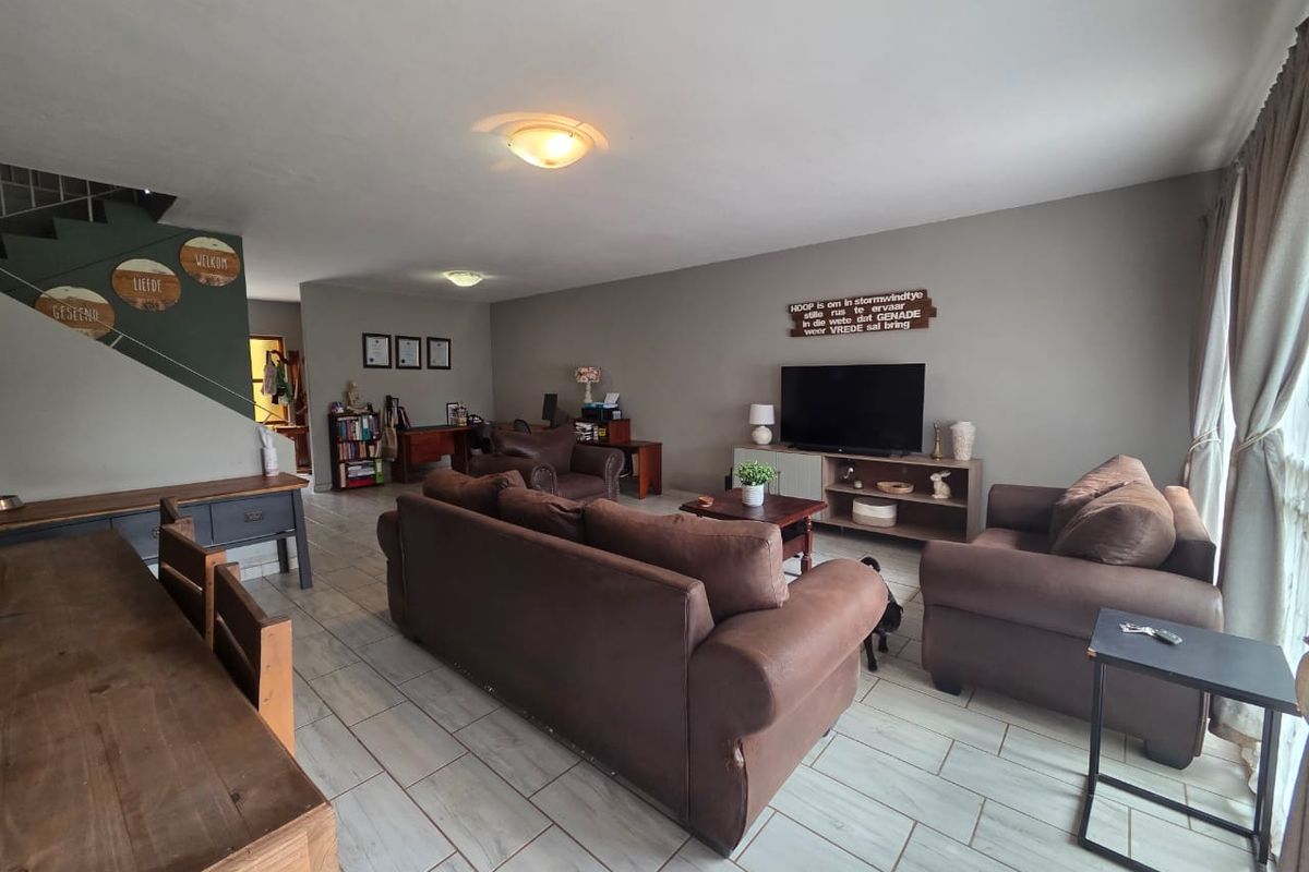 Ideal 3 Bedroom Duplex Wonderboom - Photo 3