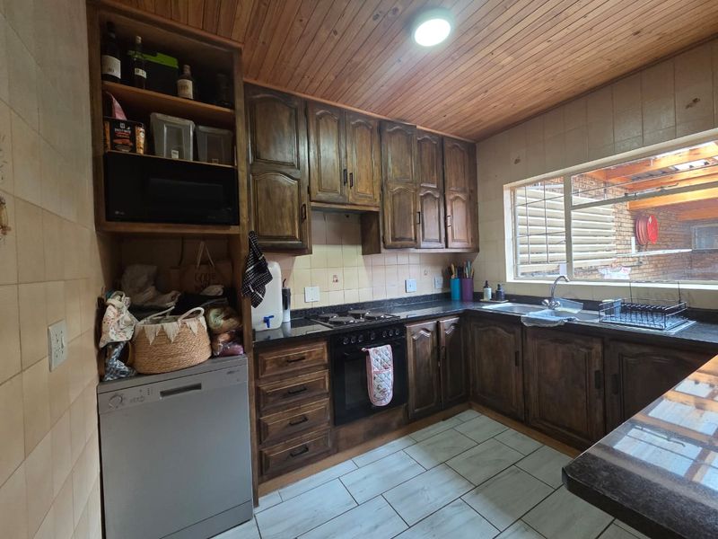 Ideal 3 Bedroom Duplex Wonderboom - Photo 4