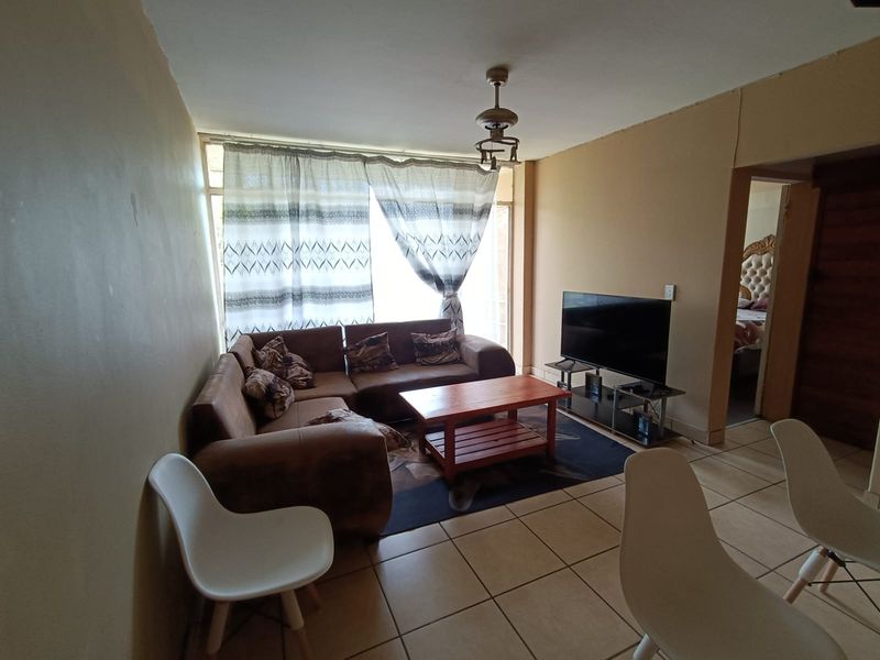 Secure 2-Bed Apartment | Prime Location. - Photo 2