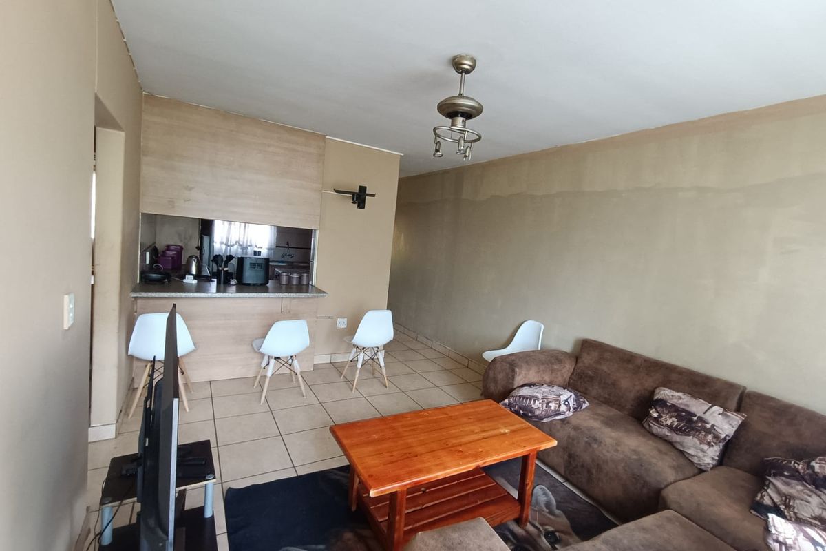 Secure 2-Bed Apartment | Prime Location. - Photo 4