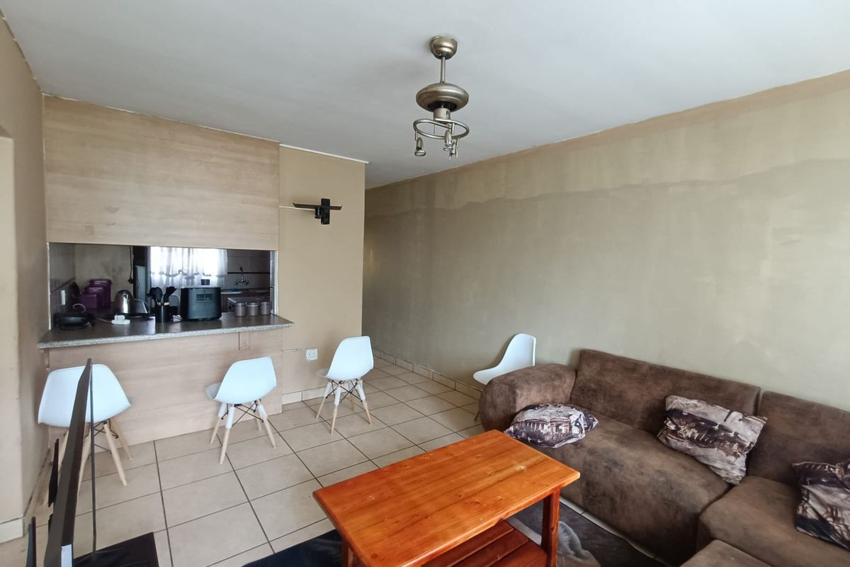 Secure 2-Bed Apartment | Prime Location. - Photo 5