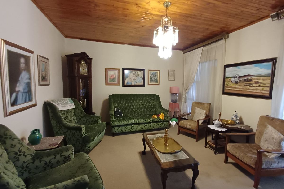 Perfect Buy In SW 2.  Situated In A Busy Boulevard. - Photo 4