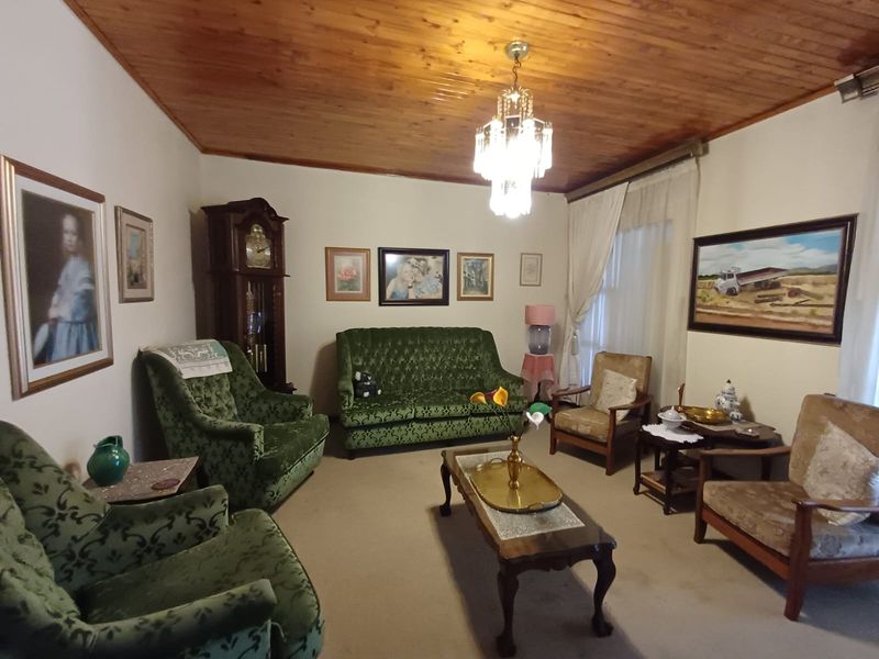 Perfect Buy In SW 2.  Situated In A Busy Boulevard. - Photo 4