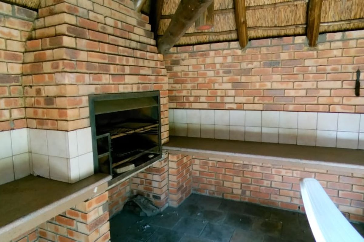 Absolutely perfect home for a family!! - Photo 5