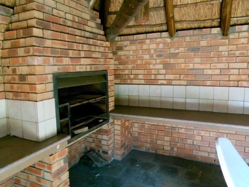 Absolutely perfect home for a family!! - Photo 5