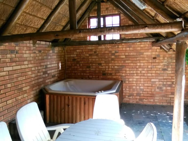 Absolutely perfect home for a family!! - Photo 4