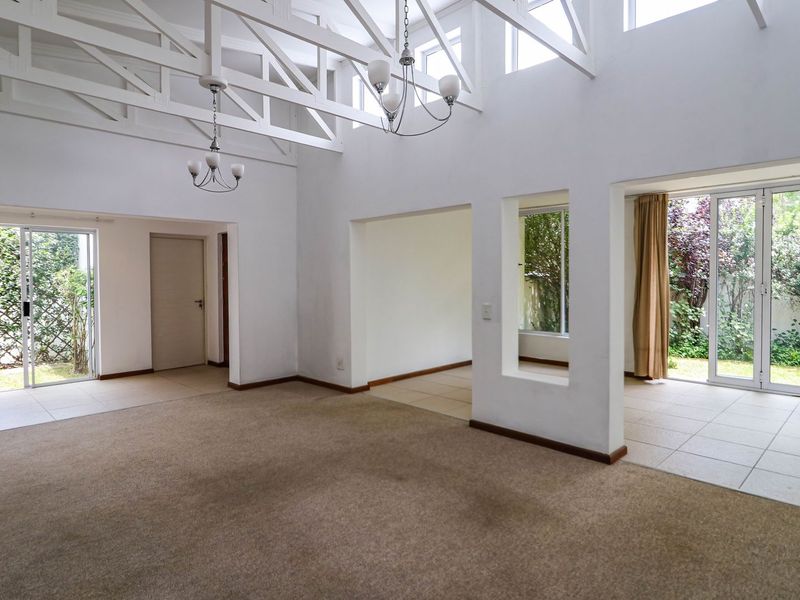 For Sale 3 bedroomed Townhouse - Photo 7