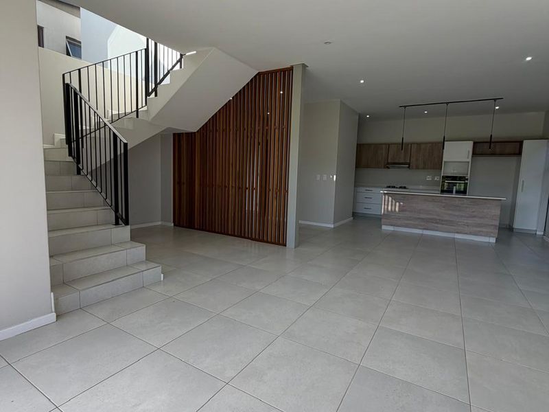 Modern Four-Bedroom Home in Exclusive Palm Lakes Development - Photo 2