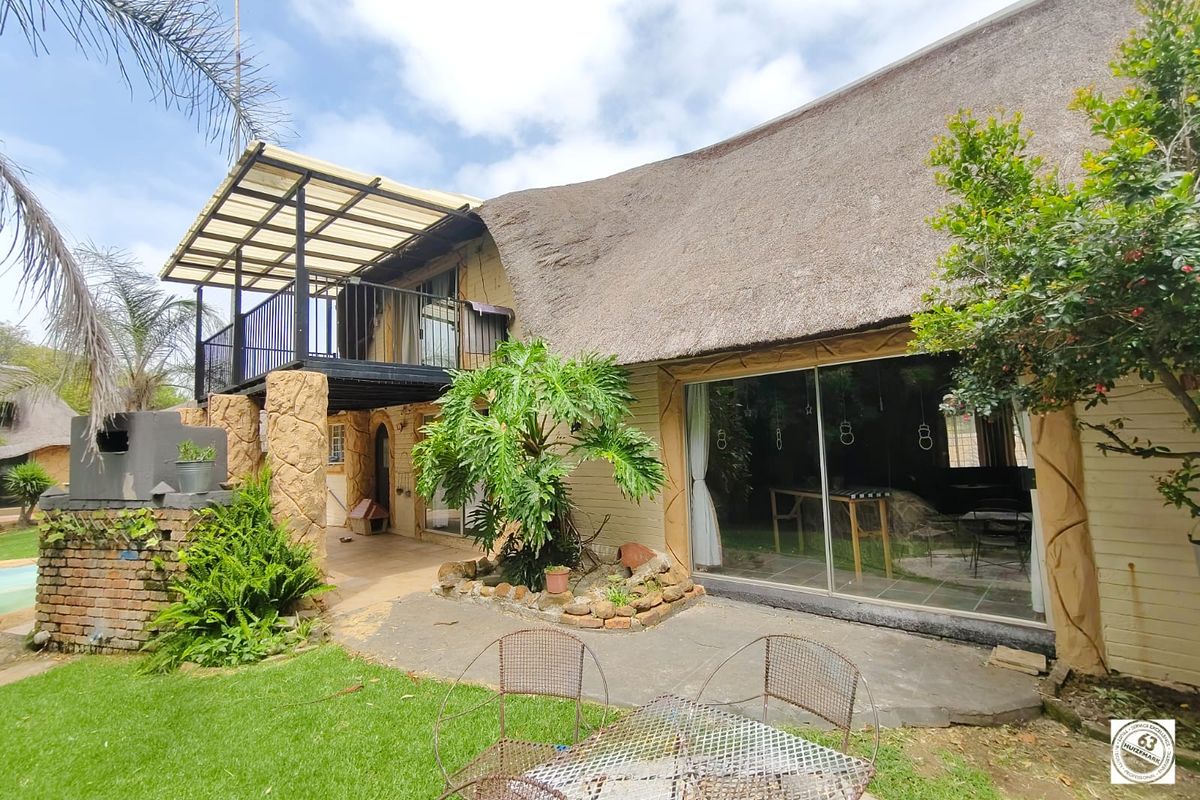 Magnificent double storey family home with endless potential – Deneysville - Photo 3