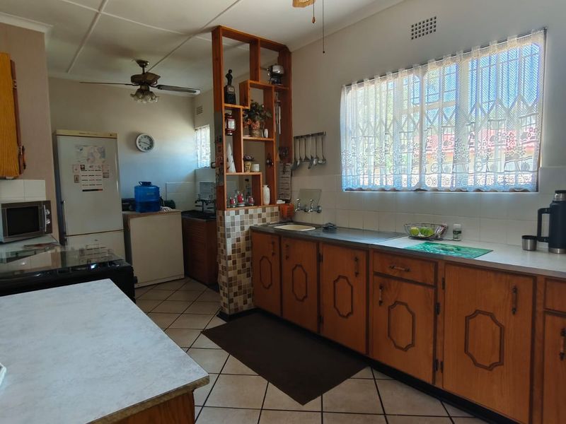 Stunning Family Home with Endless Potential – Quiet Area, Sasolburg - Photo 9