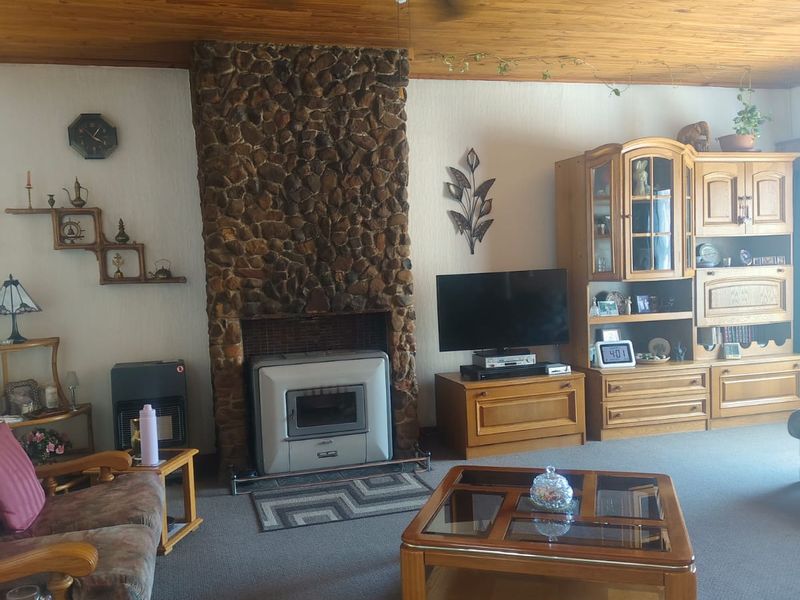 Stunning Family Home with Endless Potential – Quiet Area, Sasolburg - Photo 5