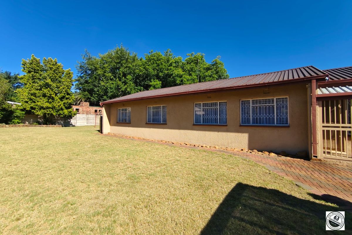 Stunning Family Home with Endless Potential – Quiet Area, Sasolburg - Photo 3
