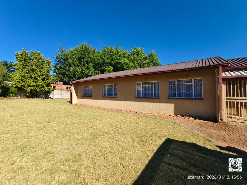 Stunning Family Home with Endless Potential – Quiet Area, Sasolburg - Photo 3