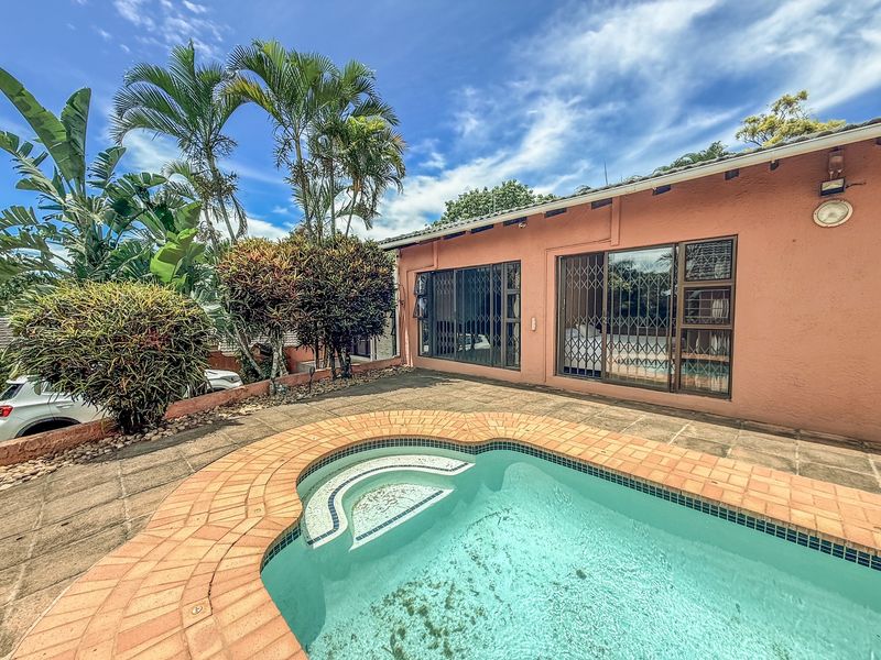 Spacious Newly Renovated 3-Bedroom Family Home - Photo 3