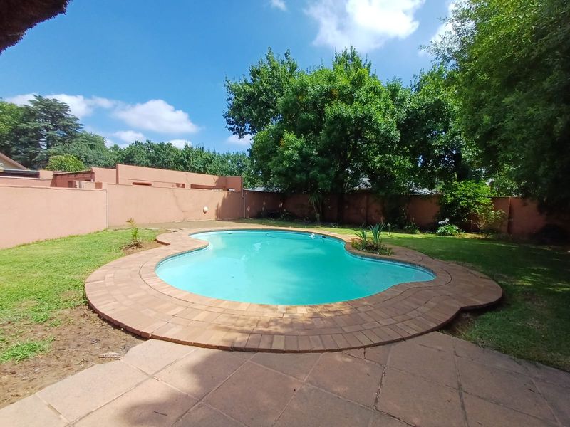 Big Family Home In Sasolburg Up For Grabs. - Photo 8
