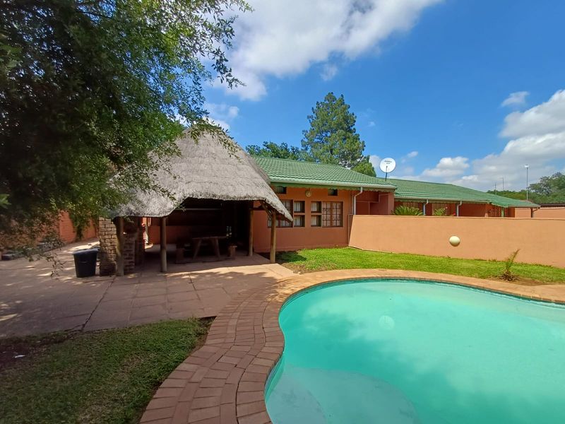 Big Family Home In Sasolburg Up For Grabs. - Photo 6