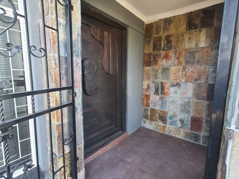 Property New To The Market SW 1 Selling At A Give Away Price. - Photo 2