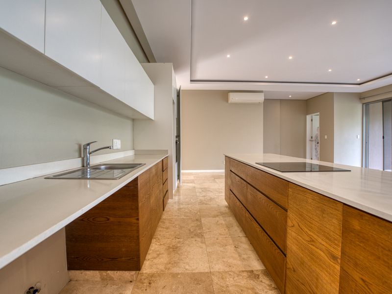 Modern Single-Level Condo with Forest Views – To Rent - Photo 2