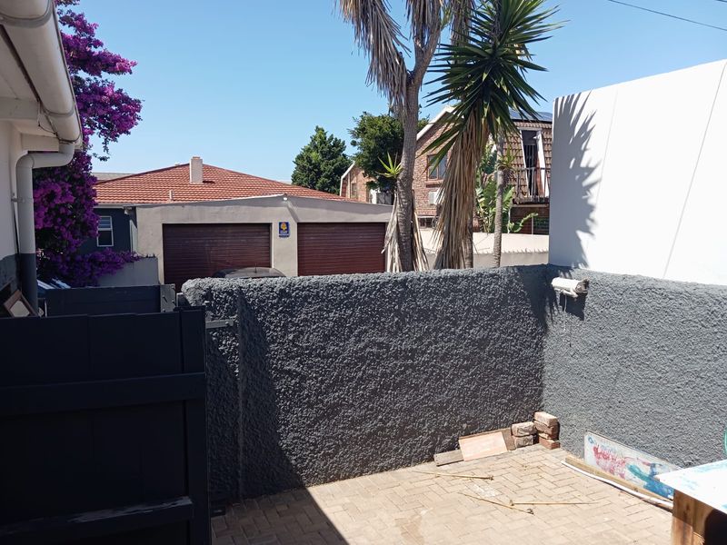 Modern 2-Bedroom, 2-Bathroom Semi-Detached Home with Valley Views – South End - Photo 6