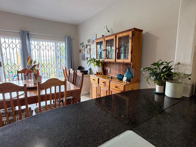 Wake up to the ocean – every single day. - Photo 8