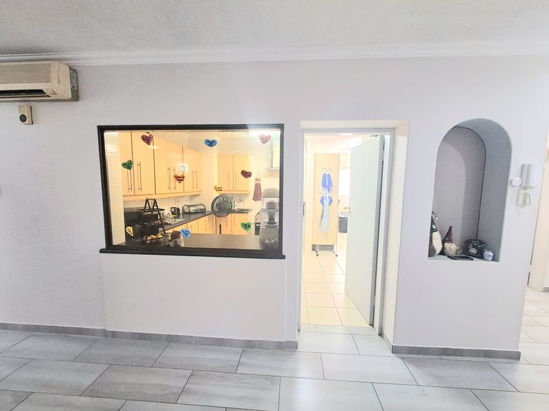 MODERN, SPACIOUS TOWNHOUSE IN SOUGHT-AFTER THREE RIVERS PROPER. - Photo 6