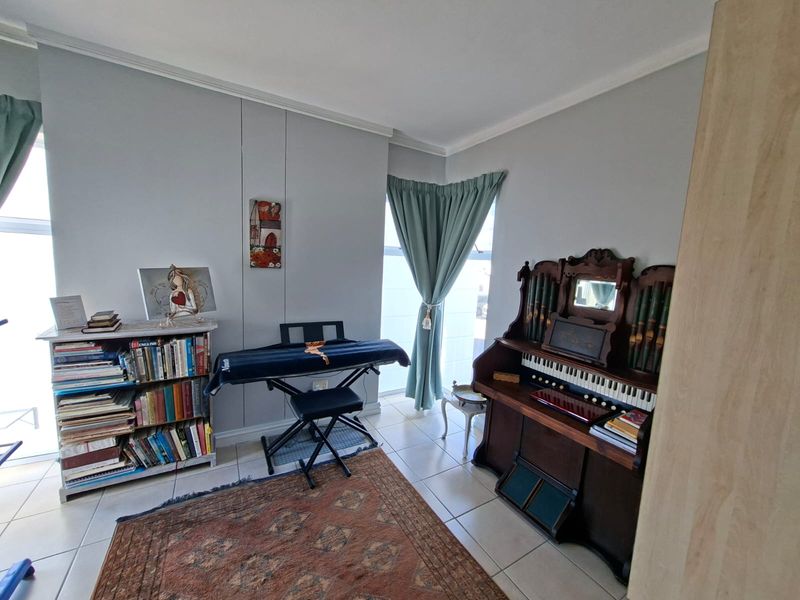 Large, Delightful apartment in Reebok - Photo 10