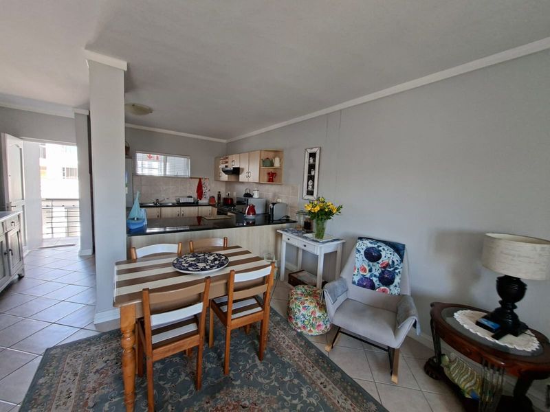 Large, Delightful apartment in Reebok - Photo 5