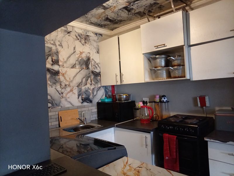 2 Bedroom Flat for Sale – Walking Distance to CBD - Photo 6