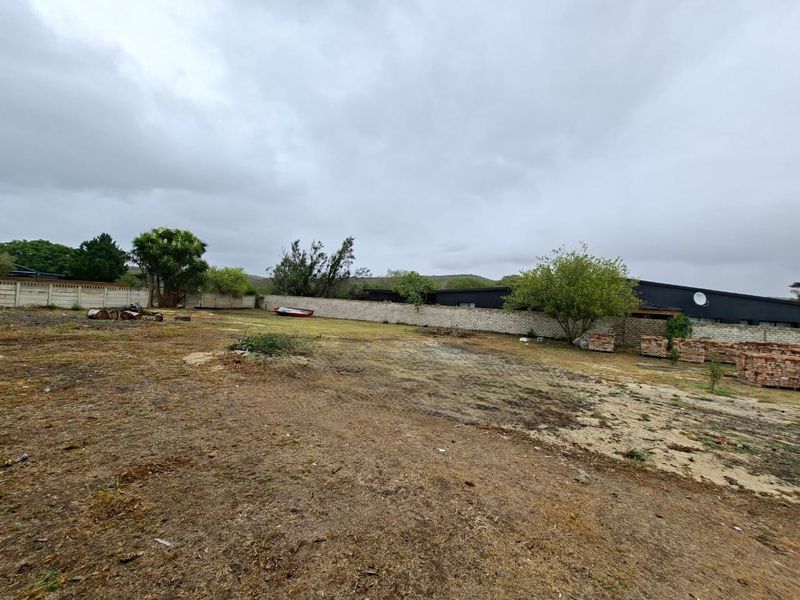 Large, Prime vacant stand centrally situated in the Garden Route - Photo 3