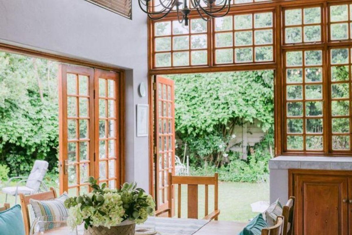 The Ultimate Family Home with Pool, Entertainment & Loads of Parking! - Photo 2