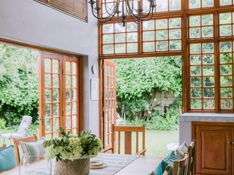 The Ultimate Family Home with Pool, Entertainment & Loads of Parking! - Photo 2