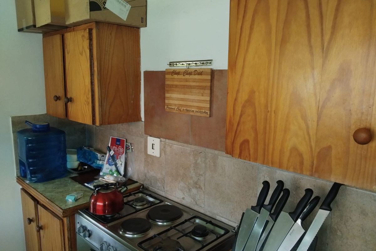 3 Bedroom in complex - Photo 3