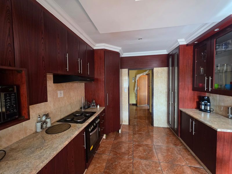 BARGAIN OF THE WEEK – Family Home for Sale in Vaalpark! - Photo 7