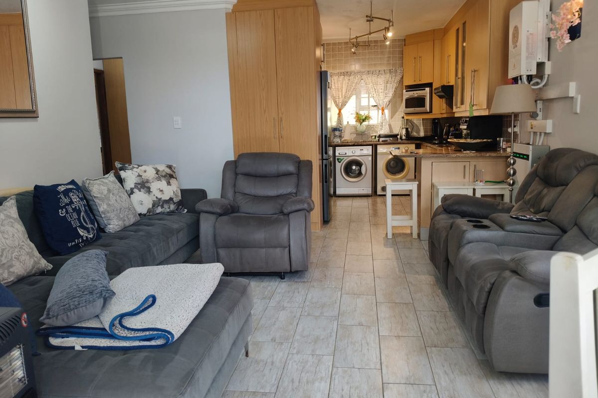 Apartment For Sale In Jeffreys Bay - Photo 5