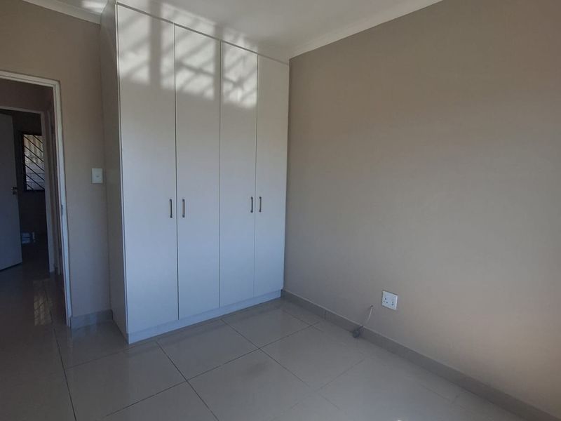 Gated complex with 24 Hour Security - Photo 5