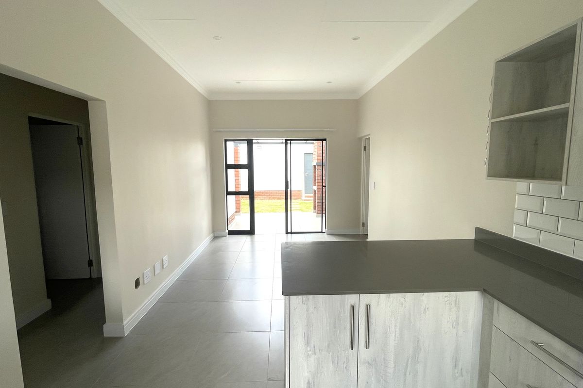 Modern, secure Estate living - Photo 5