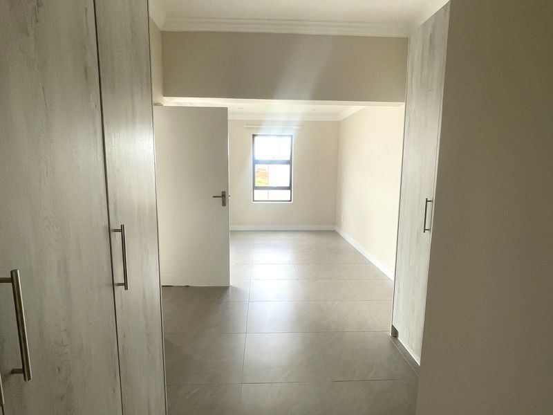 Modern, secure Estate living - Photo 10