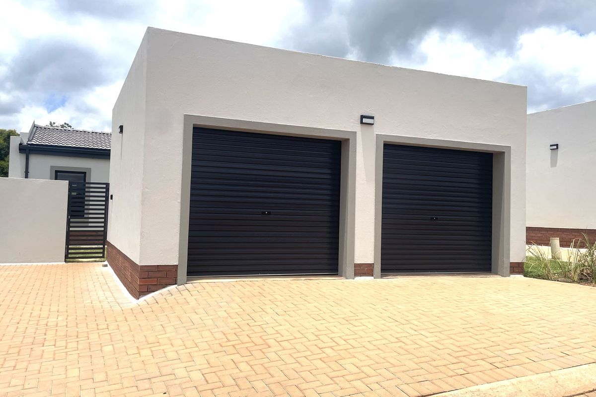 Modern, secure Estate living - Photo 2