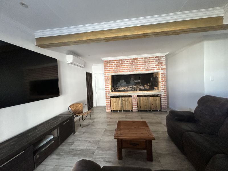 4 Bedroom Home For Sale in Noorsekloof - Photo 8