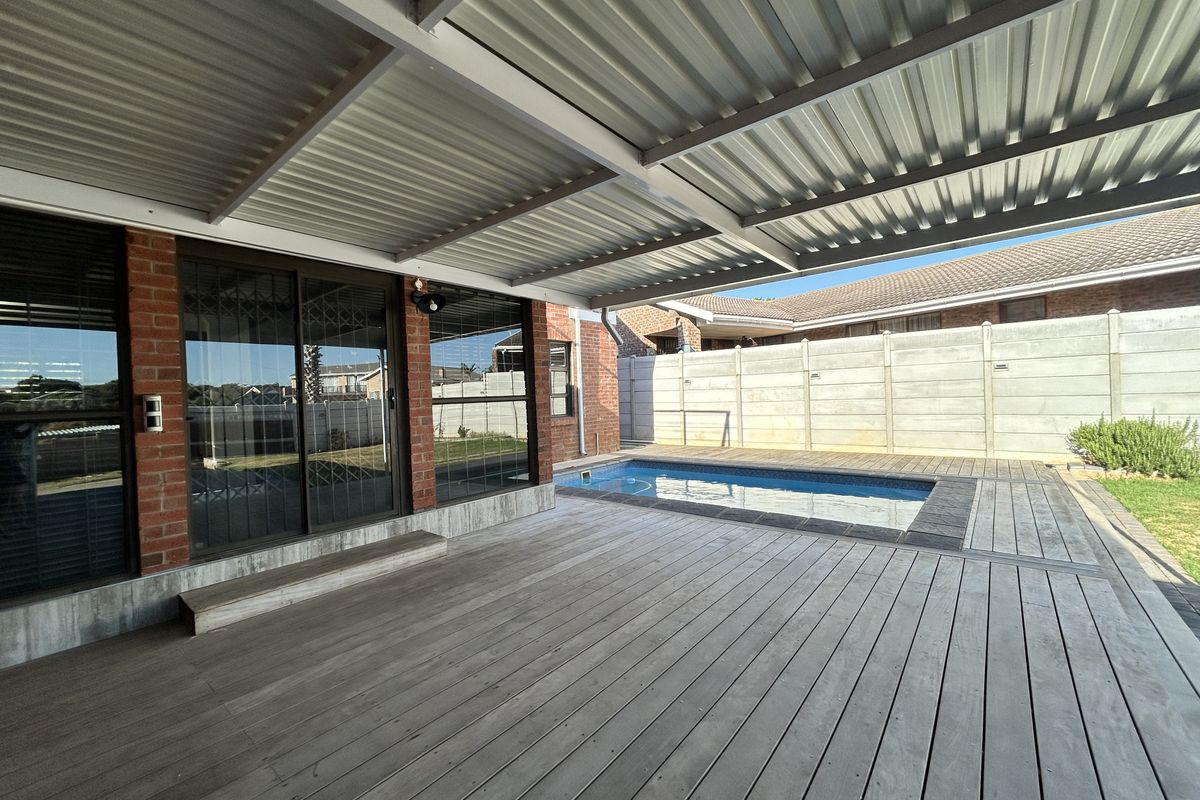 4 Bedroom Home For Sale in Noorsekloof - Photo 5