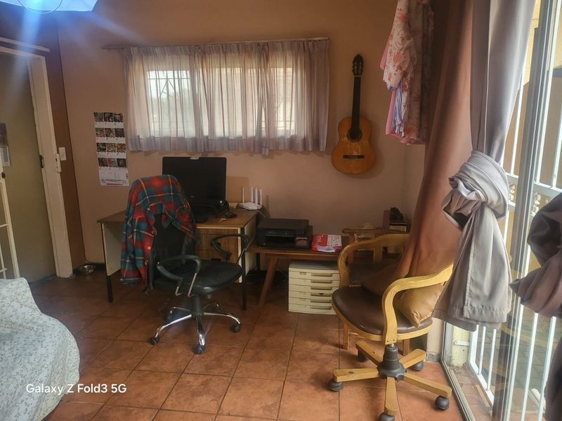 Prime Location, family home. - Photo 9