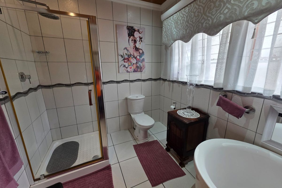 ABSOLUTELY STUNNING HOUSE FOR SALE IN SASOLBURG – SOUGHT-AFTER AREA! - Photo 4