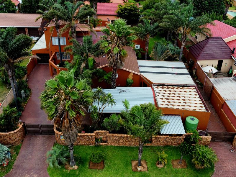 Discover the perfect family haven with this stunning home - Photo 3