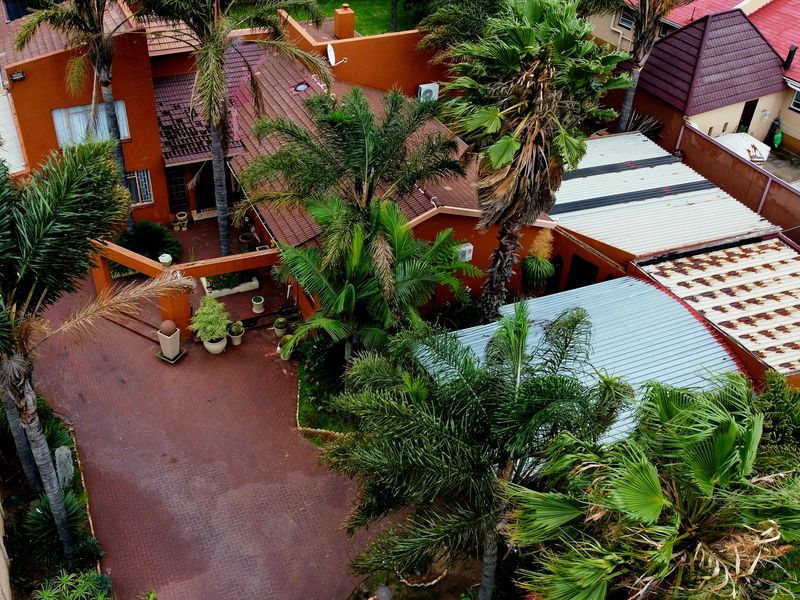 Discover the perfect family haven with this stunning home - Photo 4