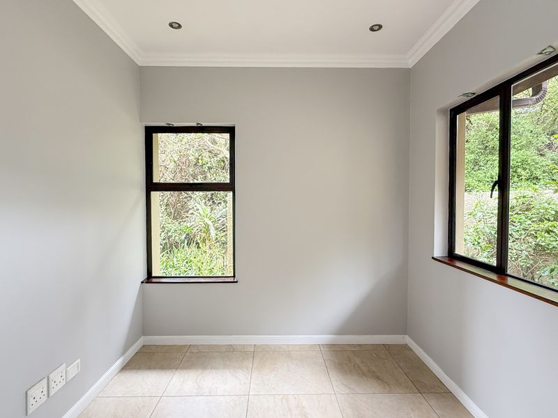 Elegant Coastal Living in Zimbali Estate - Photo 9